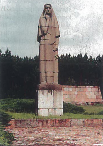Pirčiupiu „Motina ", paminklas nacių sudeginto kaimo gyventojų kančiai atminti (skulptorius G. Jokūbonis)