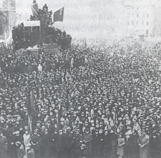 1948 m. vasario 21 d, Prahos centre įvyko demonstracija, palaikanti komunistų siekį iš vyriausybės pašalinu ministrus nekomunistus