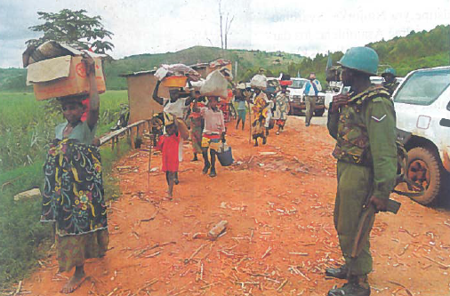 JTO karys stebi pabėgėlius iš Ruandos, 1994 m.