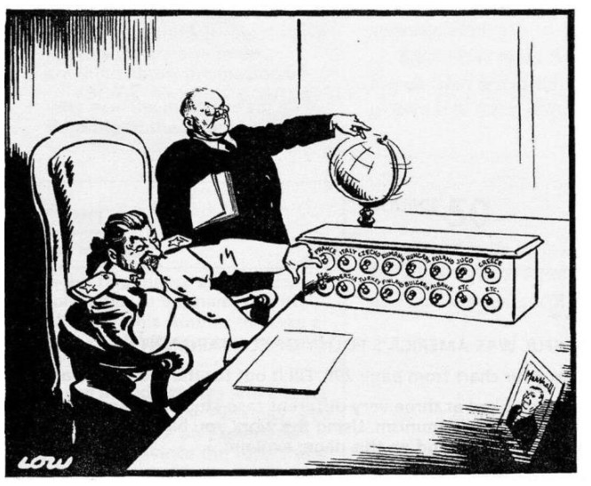 Karikatūra „Kurią šalį dar išlaisvinsime nuo laisvės, drauge?“: vyras suka gaublį, kitas sėdi krėsle